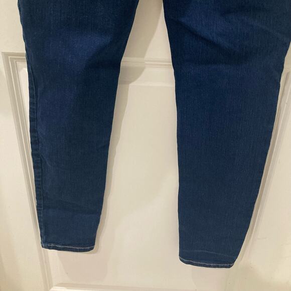 9th & Main Maternity Blue Skinny Jeans Size Medium - Picture 3 of 8